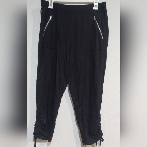 Susan Graver Regular Weekend Crop Pants with Ruching Detail Black, Medium - Picture 1 of 7